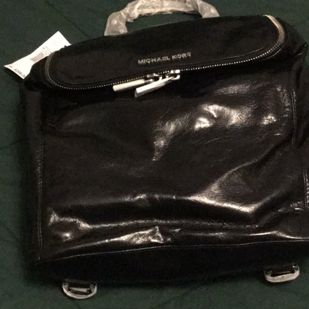 Authentic Michael KORS backpack. Never used.